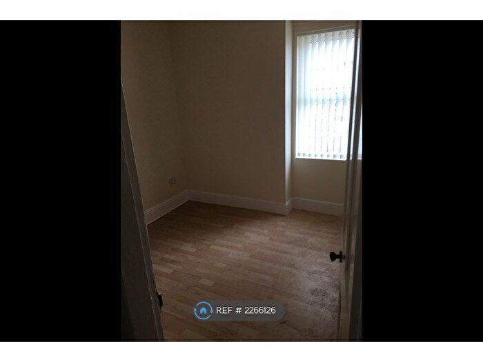 2 Bedroom End Of Terrace House To Rent In Hall St, Wrexham, LL14