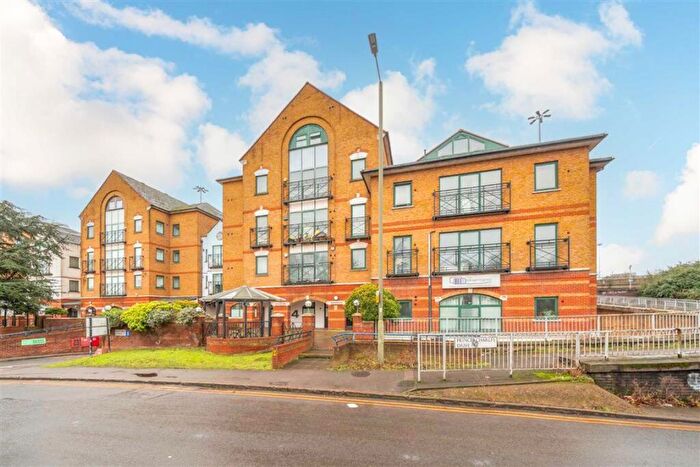 Studio To Rent In Brent Cross Gardens, Brent Cross, NW4