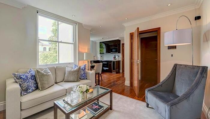 1 Bedroom Flat To Rent In Garden House, -, Kensington Garden Square, London, W2