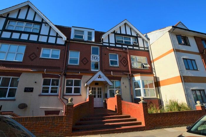 2 Bedroom Flat To Rent In Eastern Esplanade, Margate, Kent, CT9