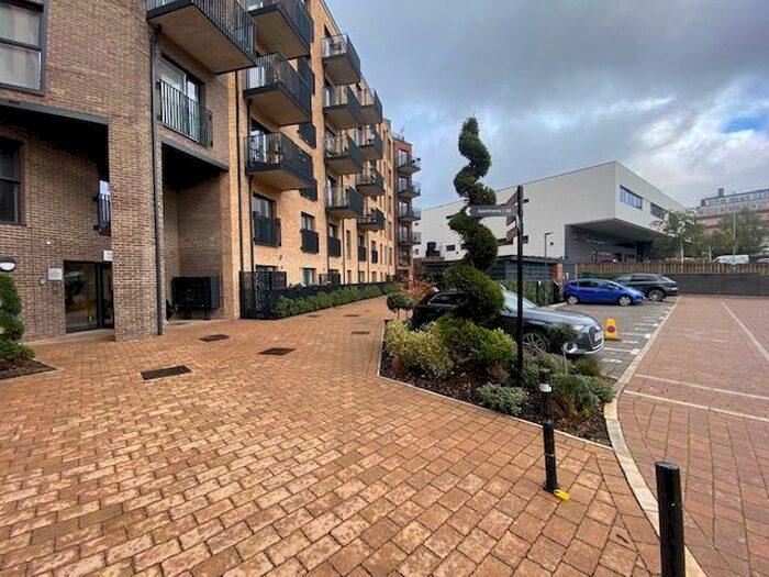 2 Bedroom Flat To Rent In Dacorum Way, Hemel Hempstead, HP1