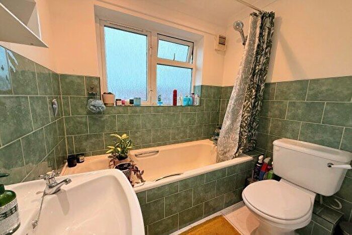 2 Bedroom End Of Terrace House To Rent In Eastmoor, Nottingham, NG12