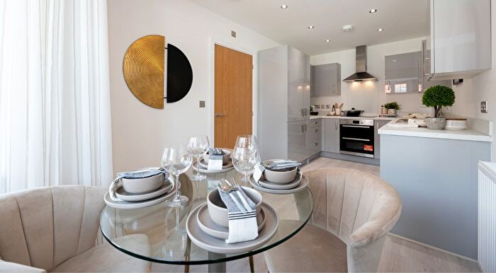 4 Bedroom Semi-Detached House To Rent In Hargreaves Road, Northwich, CW9