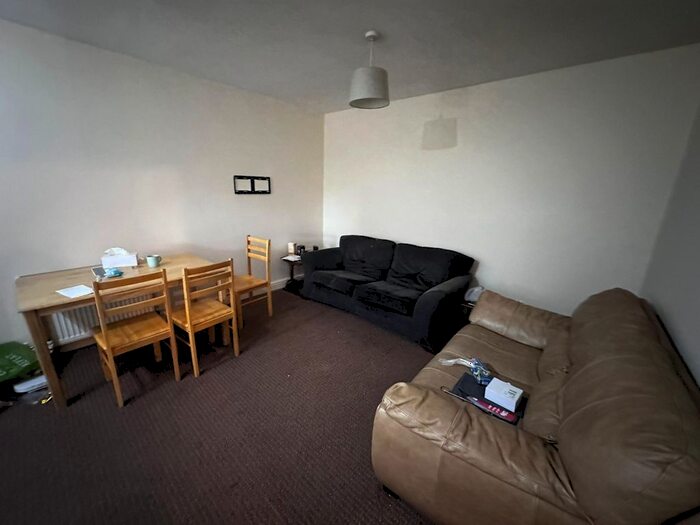2 Bedroom Flat To Rent In The Slade, Oxford, OX3