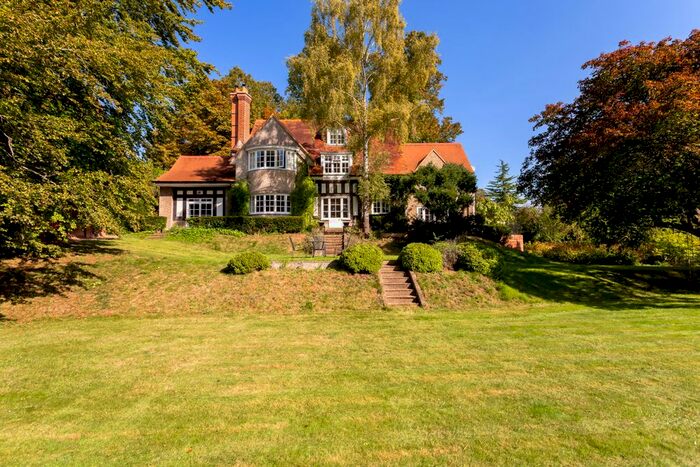 6 Bedroom Detached House For Sale In Icknield Road, Goring On Thames, Oxfordshire, RG8