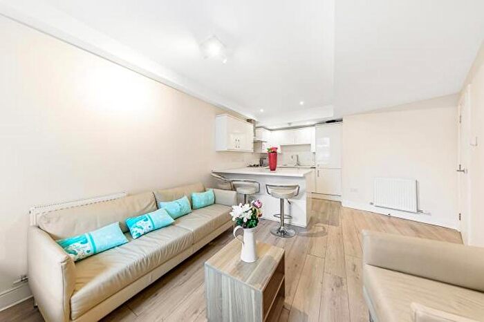 3 Bedroom Apartment To Rent In Harewood Avenue, Marylebone, London, NW1