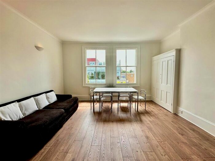 2 Bedroom Flat To Rent In Hornsey Lane, London, N6