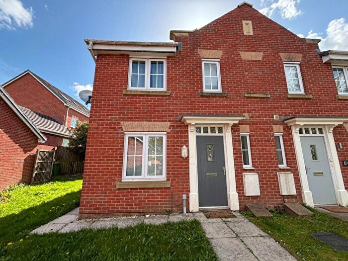 3 Bedroom Semi Detached House To Rent In Sunningdale Way, The Belt, Gainsborough, DN21