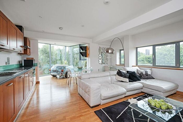 2 Bedroom Flat To Rent In Dace Road, Bow, London, E3