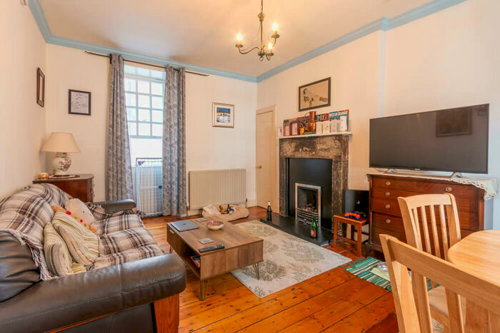 1 Bedroom Flat To Rent In L &# Robertson's Close, Edinburgh, EH1