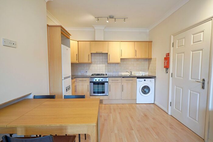 1 Bedroom Flat To Rent In Golders Green Crescent, London, NW11