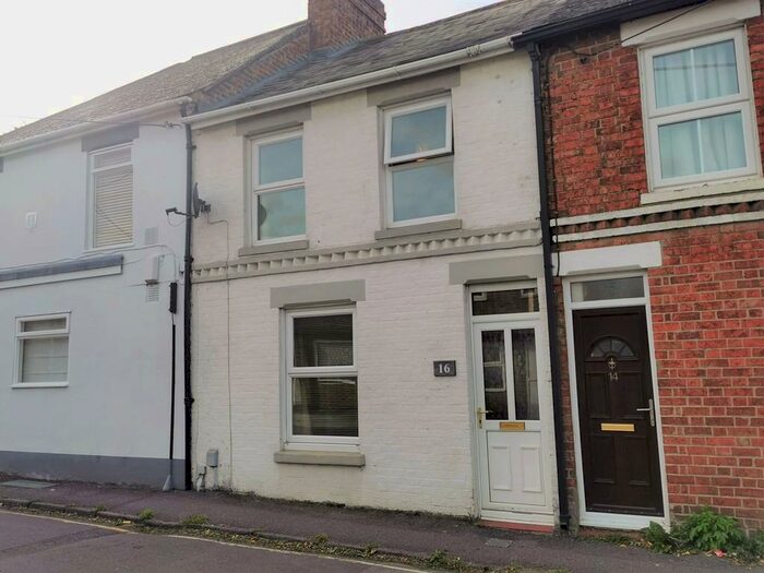 2 Bedroom Terraced House To Rent In High Street, Didcot, OX11