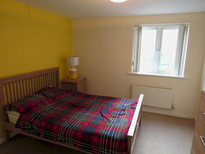 2 Bedroom Flat To Rent In Templars Court, Nottingham, NG7