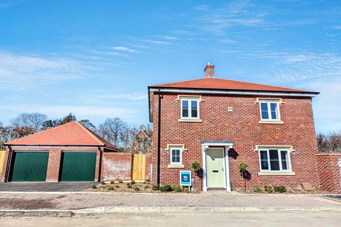 4 Bedroom Detached House For Sale In Charlton Marshall, DT11