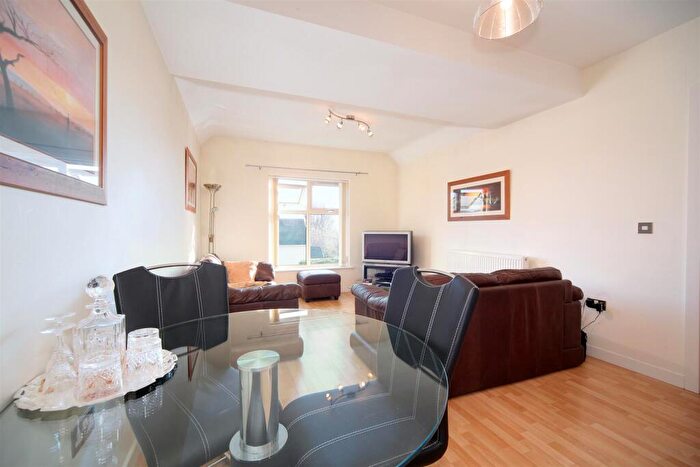 2 Bedroom Apartment To Rent In Chelsea Rise, Brincliffe, S11