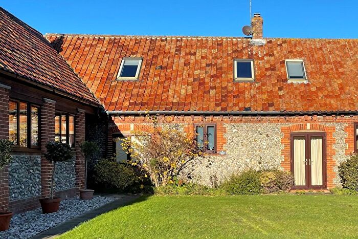 2 Bedroom Barn Conversion For Sale In Weybourne, NR25