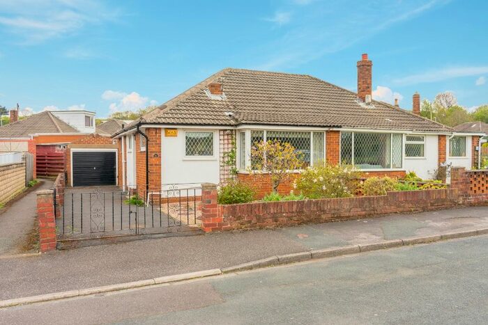 2 Bedroom Semi-Detached Bungalow For Sale In Wakefield Road, Clayton West, Huddersfield, HD8