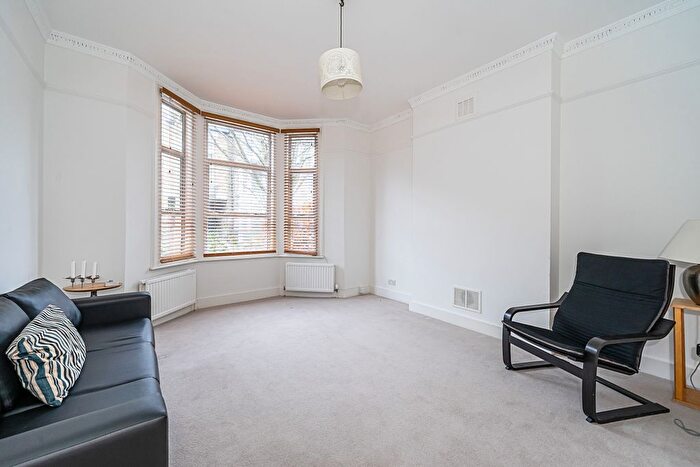 2 Bedroom Flat For Sale In Croxley Road, London, W9