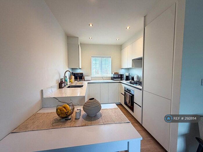 2 Bedroom Flat To Rent In Isabel Lane, Kibworth, Leicester, LE8