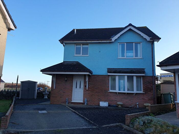 3 Bedroom Detached House To Rent In Mariners Court, Trearddur Bay, LL65
