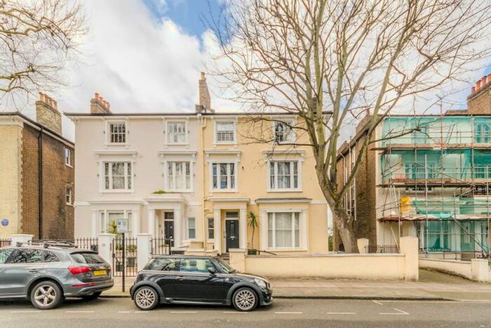 Studio To Rent In Marlborough Hill, St John's Wood, London, NW8