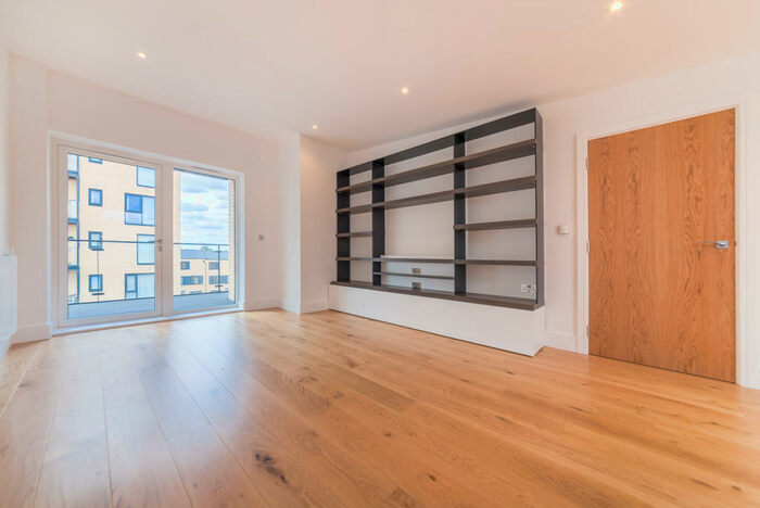 1 Bedroom Apartment To Rent In Woodcroft Apartments, Silverworks Close, Colindale, London, NW9