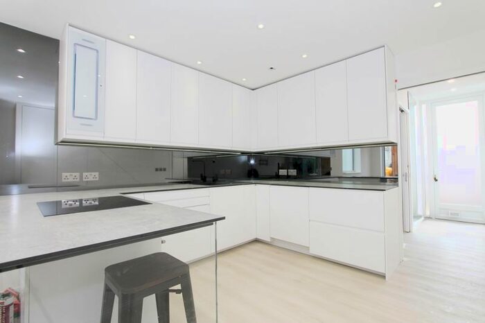 4 Bedroom End Of Terrace House To Rent In Compton Crescent, Northolt, UB5