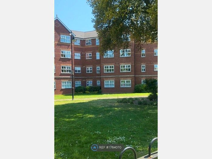 1 Bedroom Flat To Rent In Molyneux Drive, London, SW17