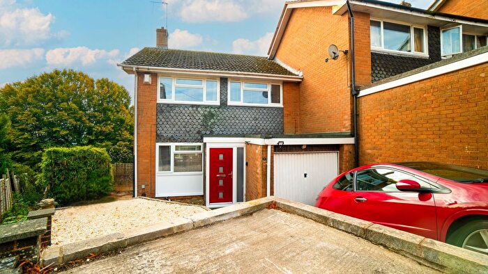 3 Bedroom End Of Terrace House For Sale In Wellswood Gardens, Exeter, EX4