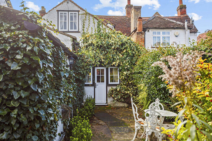 2 Bedroom Cottage For Sale In Marlow Road, Bourne End, SL8