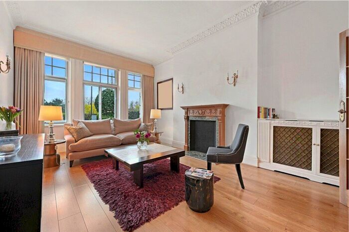 3 Bedroom Flat To Rent In Prince Albert Road, London, NW8