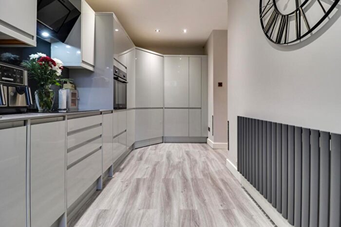 4 Bedroom Detached House For Sale In Back Thornhill Road, Longwood, Huddersfield, West Yorkshire, HD3