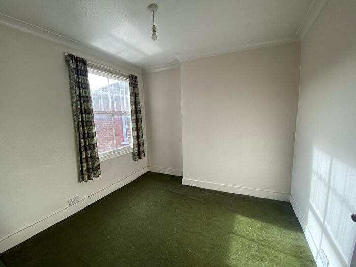 3 Bedroom Terraced House For Sale In Clarendon Road, West Green, London, N15