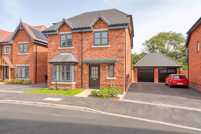 4 Bedroom Detached House For Sale In Hayfield Gardens, Toddington, Dunstable, LU5