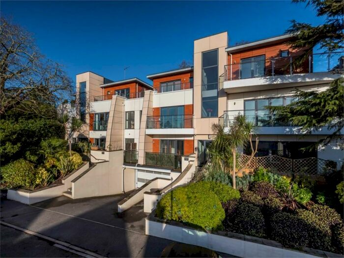 3 Bedroom Flat To Rent In Glenair Road, Poole, Dorset, BH14