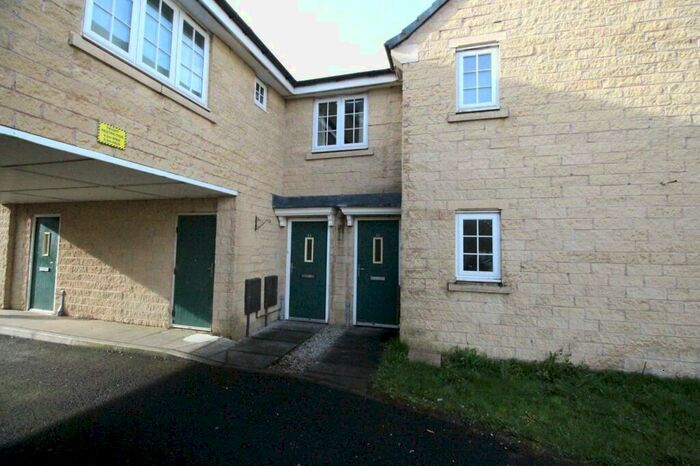 2 Bedroom Flat To Rent In Astbury Chase, Darwen, Lancashire, BB3