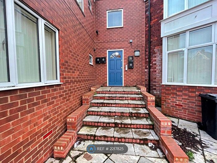 1 Bedroom Flat To Rent In Hainton Avenue, Grimsby, DN32