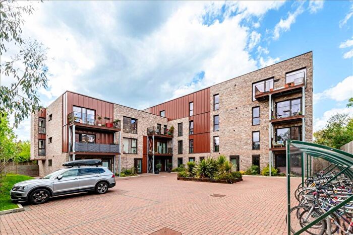 1 Bedroom Apartment To Rent In Navarino Mews, Navarino Grove, London Fields, London, E8
