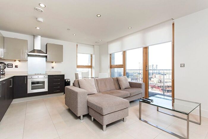 1 Bedroom Flat To Rent In Streamlight Tower, Province Square, London, E14