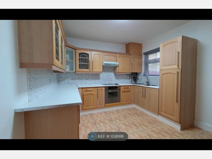 3 Bedroom Terraced House To Rent In Carlton Road, London, E17