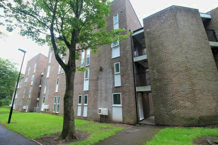 3 Bedroom Maisonette Flat To Rent In Bamburgh Close, Oxclose, Washington, Tyne And Wear, NE38