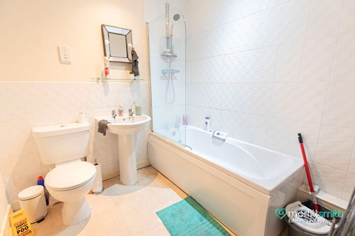 2 Bedroom Flat To Rent In Bramall Lane, Sheffield, S2
