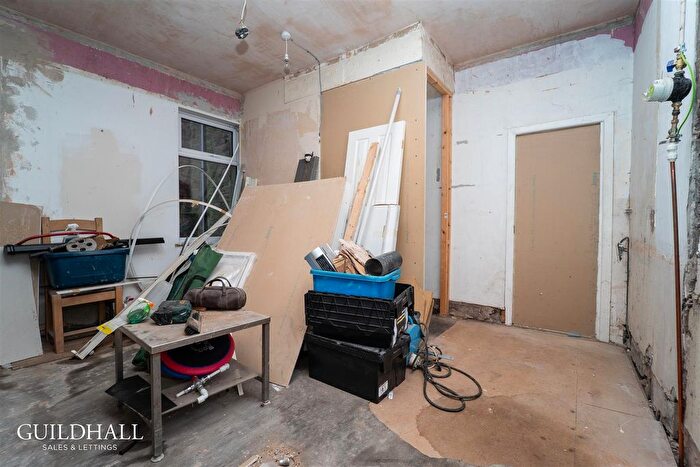 2 Bedroom Flat For Sale In Park Road, Chorley, PR7