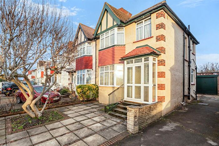 3 Bedroom Detached House For Sale In Grand Avenue, Surbiton, KT5