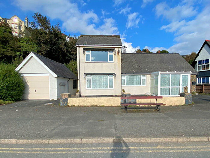 2 Bedroom Detached House For Sale In Ty Pen Aberdyfi, , Gwynedd, Mid Wales, LL35