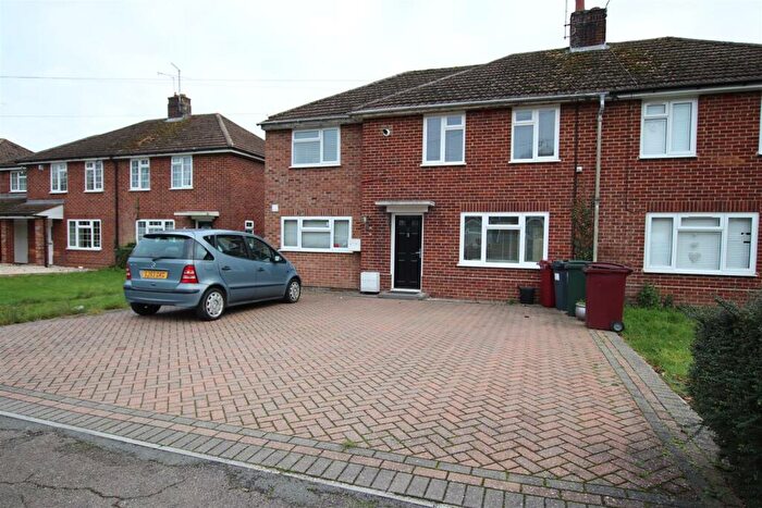 4 Bedroom Semi-Detached House To Rent In Holland Road, Tilehurst, Reading, RG30