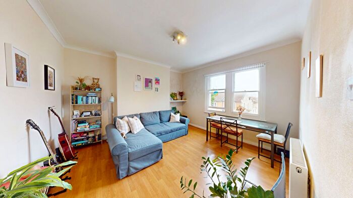 2 Bedroom Flat To Rent In Goldstone Villas, Hove, BN3