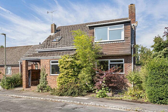 4 Bedroom Detached House For Sale In Jemmetts Close, Dorchester, OX10