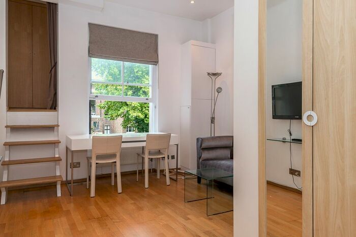1 Bedroom Flat To Rent In St. Stephens Gardens, Bayswater / Royal Oak, W2