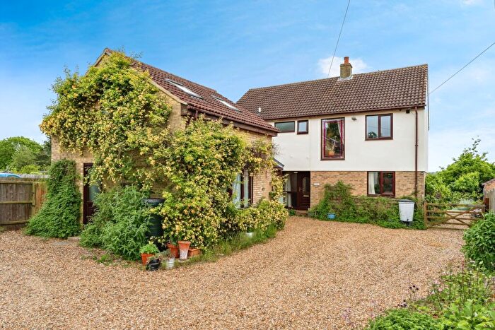 5 Bedroom Detached House For Sale In The Row, Sutton, Ely, Cambridgeshire, CB6